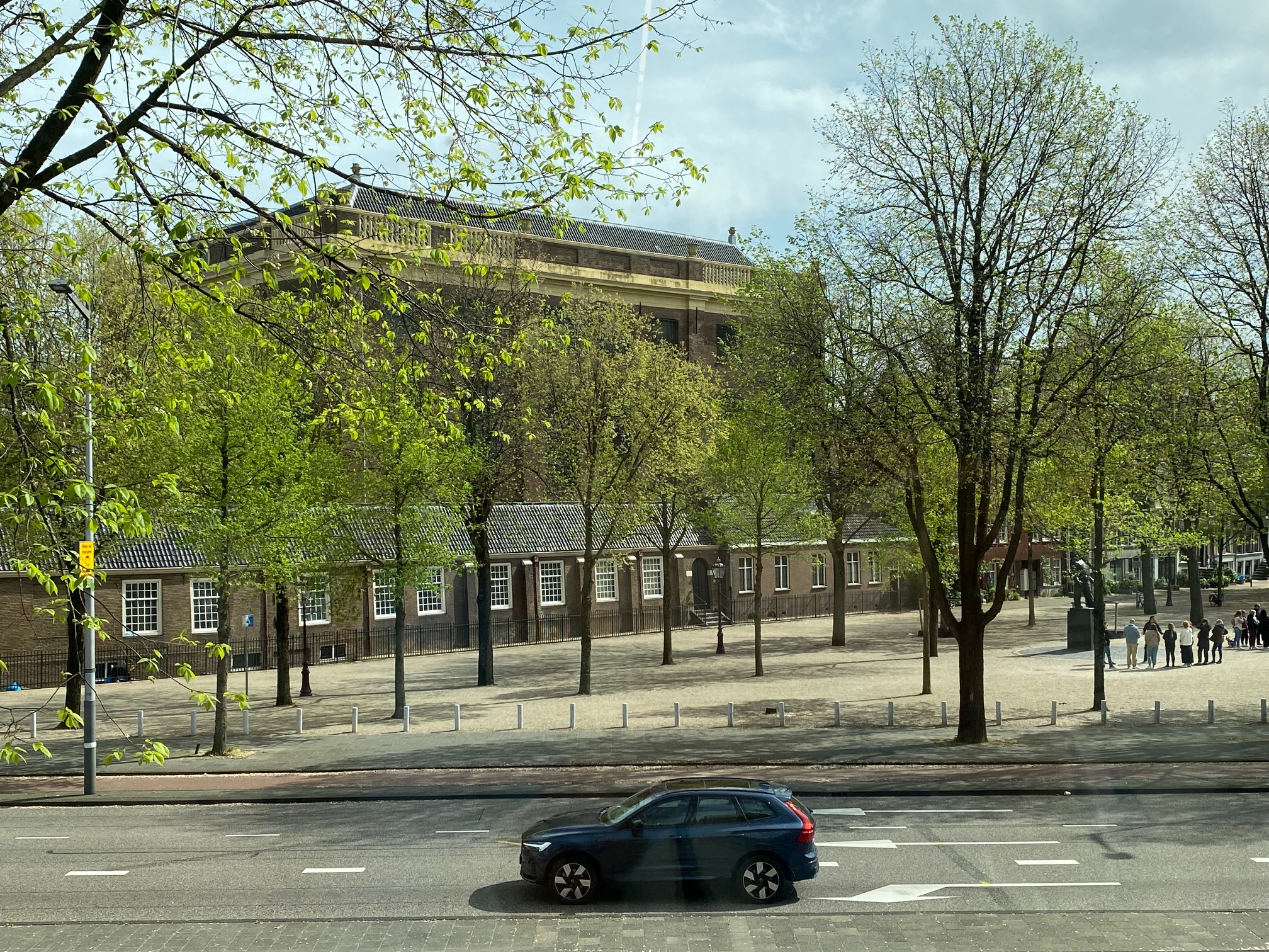 Met de Museum Plus Bus op 30 april 2024 naar het Joods Museum te Amsterdam.