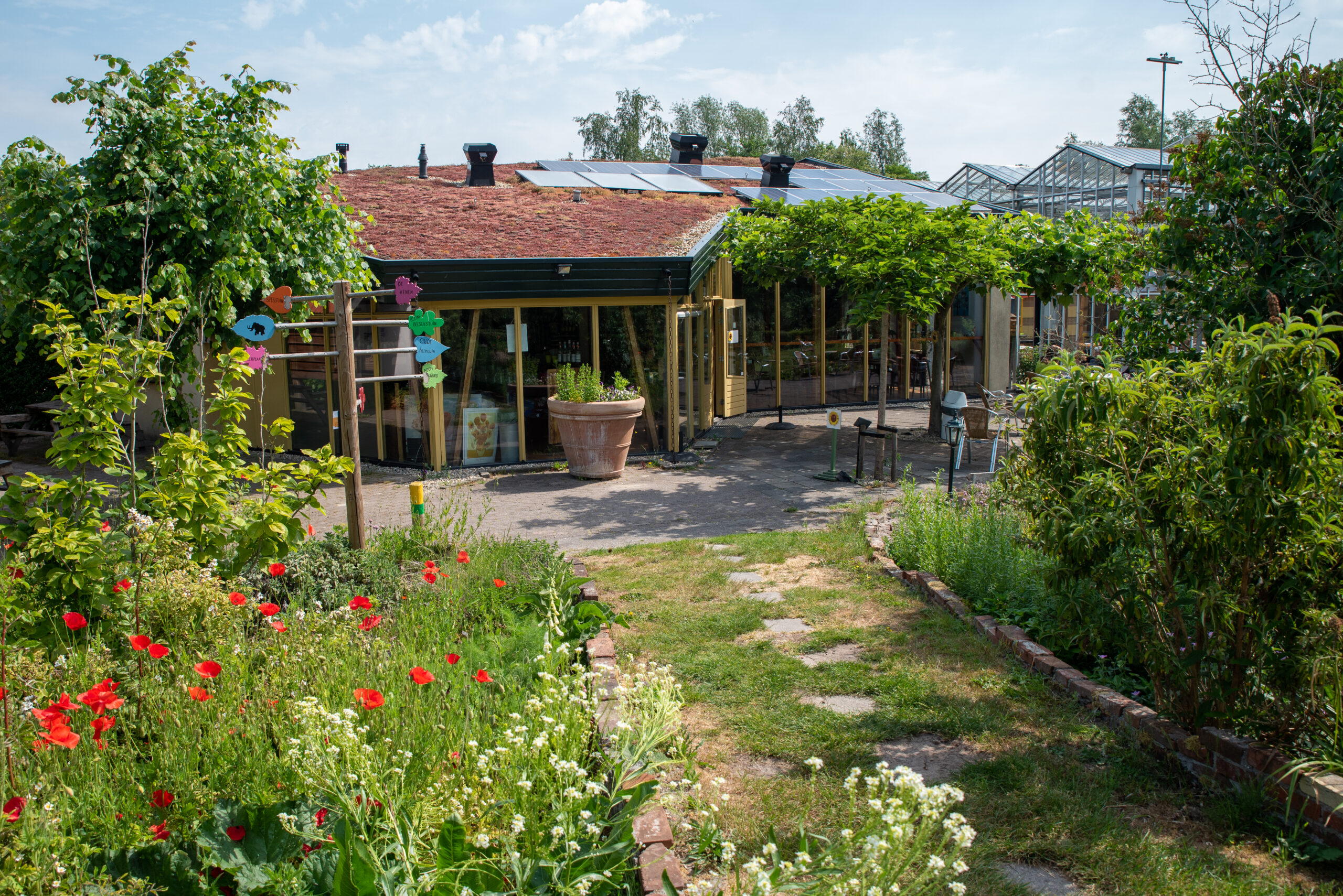 Tuinclub naar de Heemtuin in Muntendam