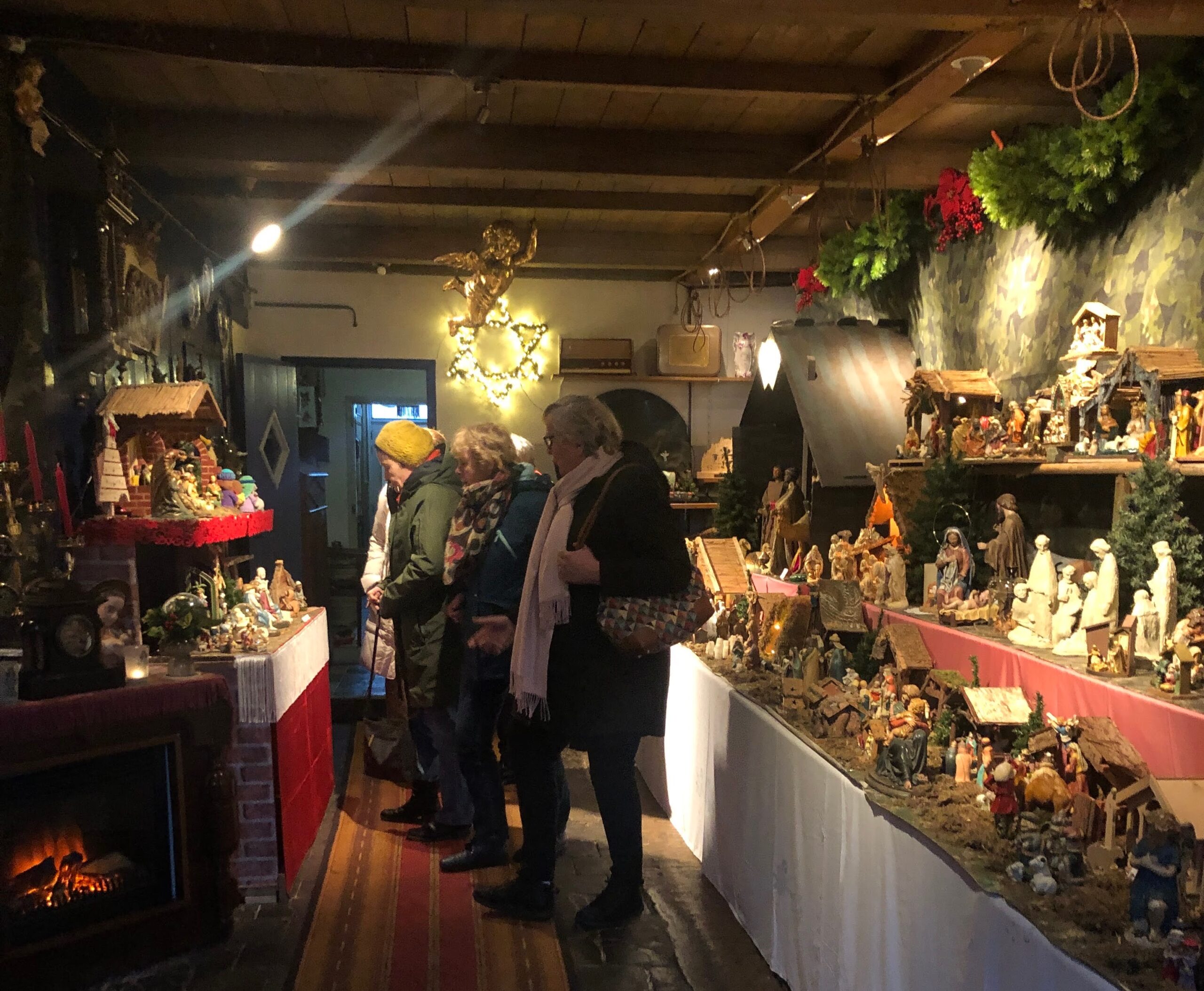 ClubOpStap 🫦🍀 Museumboerderij “ De Anloup “ met 400 Kerststalletjes