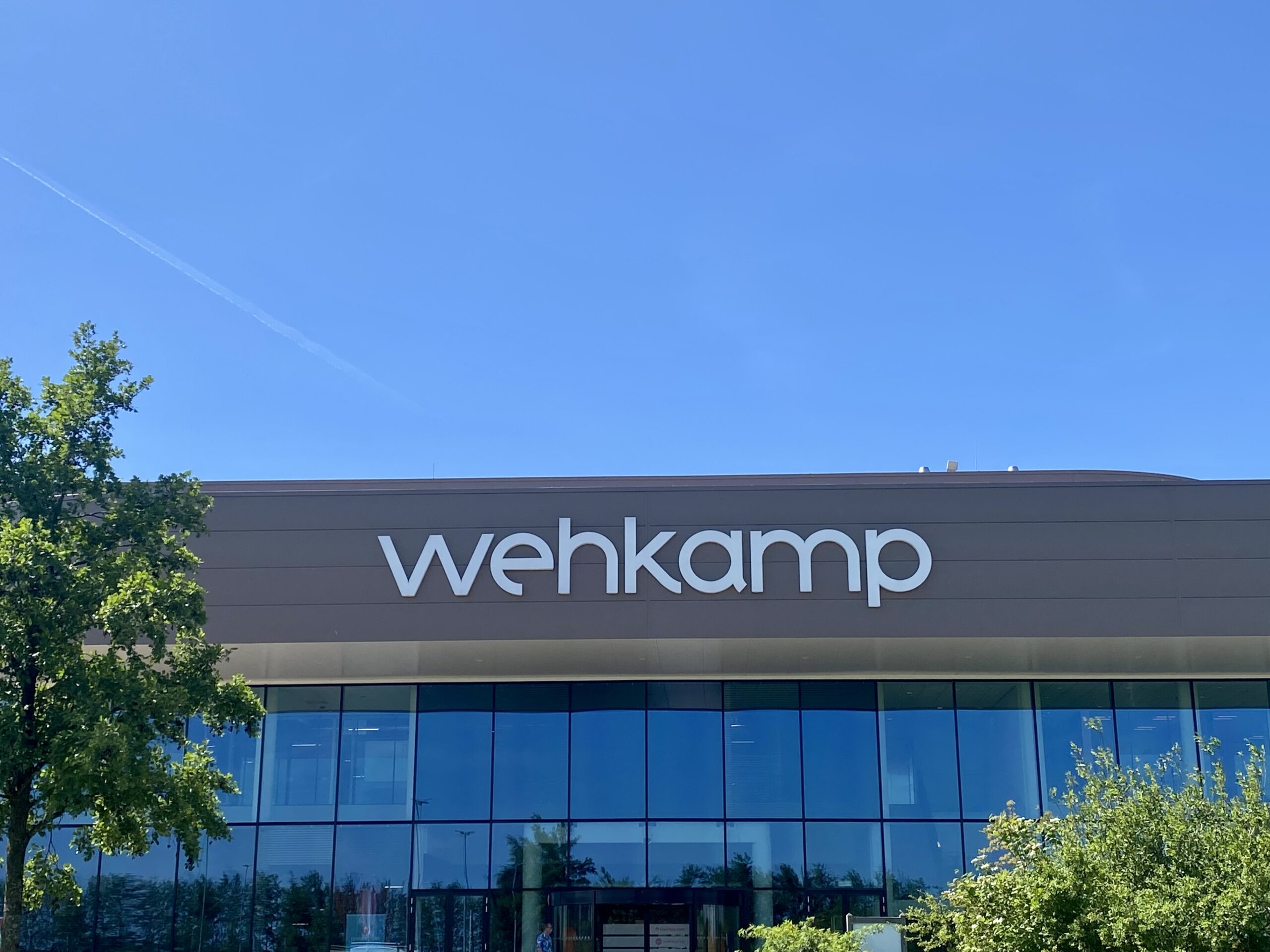“Meimiddag” naar Wehkamp.