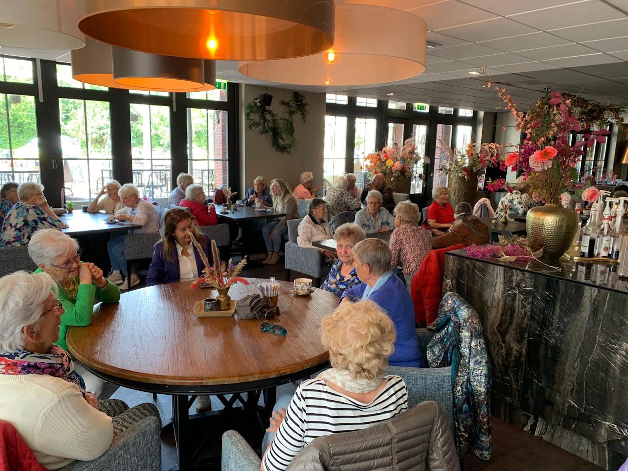 En dan is er koffie of thee om het te vieren. Fijne vakantie allemaal, tot ziens  op 18 augustus in de Klimop