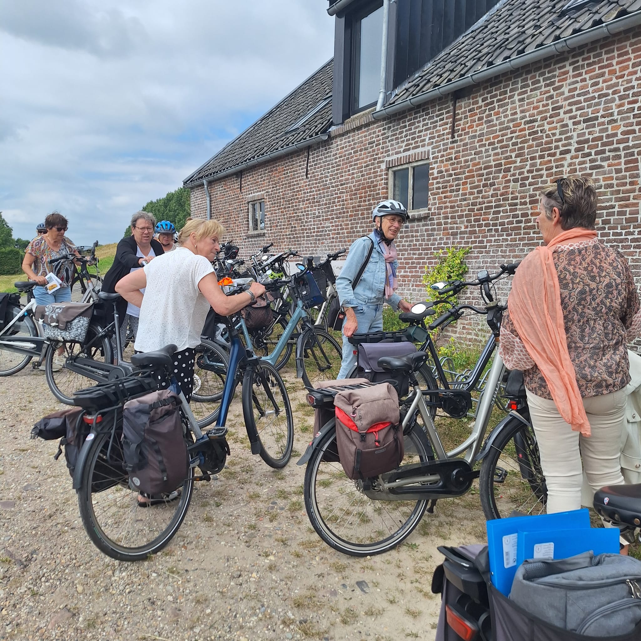 Fiets-autopuzzeltocht. 25-06-2025 Een dik verdiende pluim voor de organisatie. Het was super gezellig. Bedankt!!!