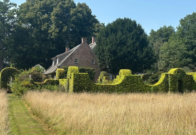 2025-08-13 Tuinclub bezoekt Erve Odinc