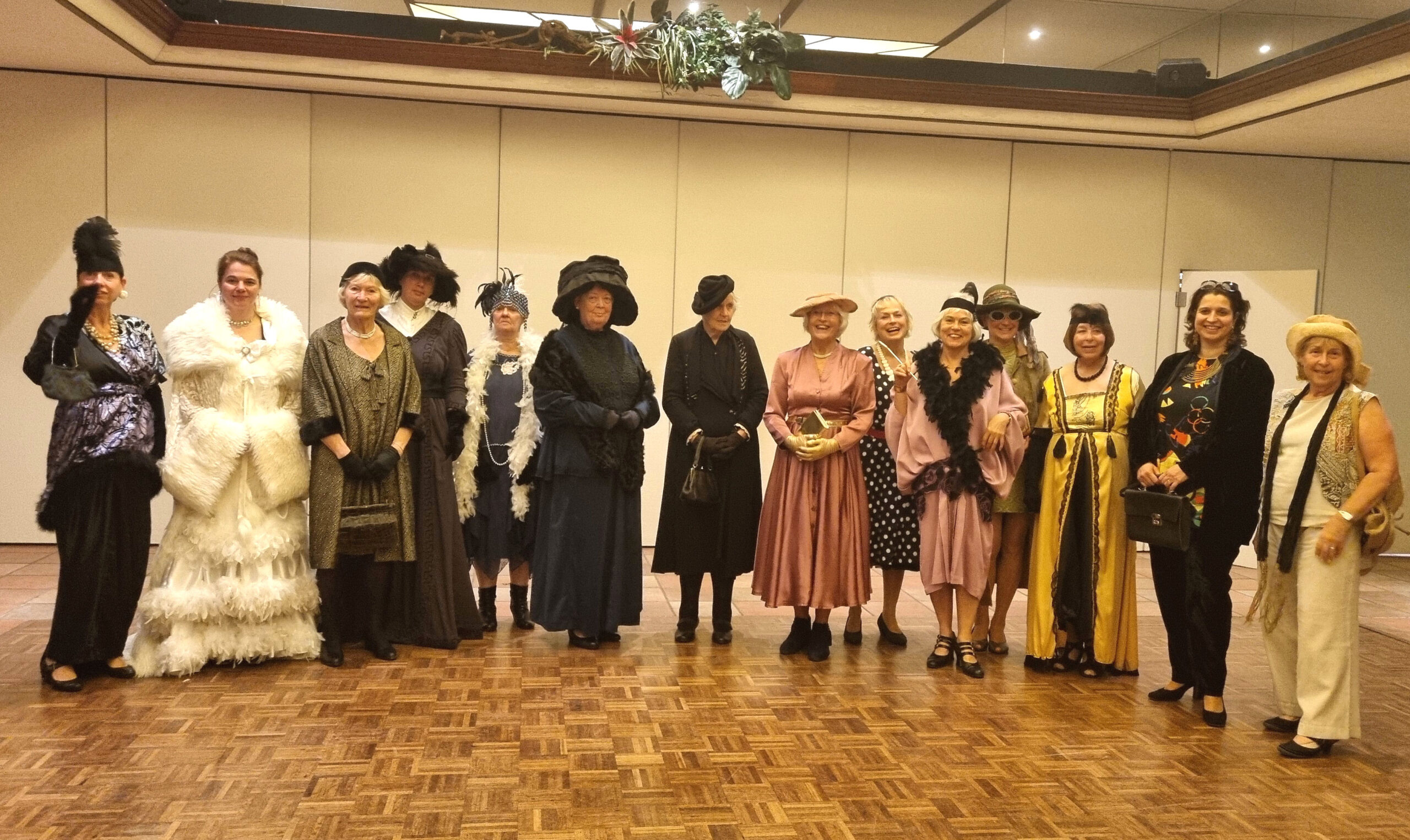 2025 historische modeshow