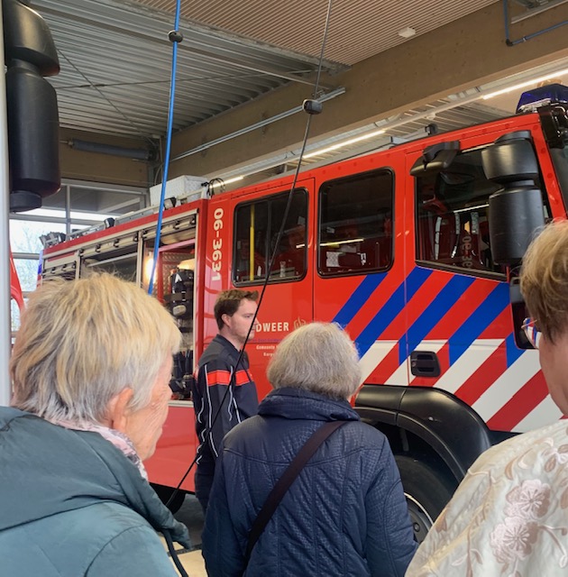 2025 november – Culturele Commissie ‘Ken je eigen omgeving’ organiseerde een bezoek aan de nieuwe brandweerkazerne in Twello