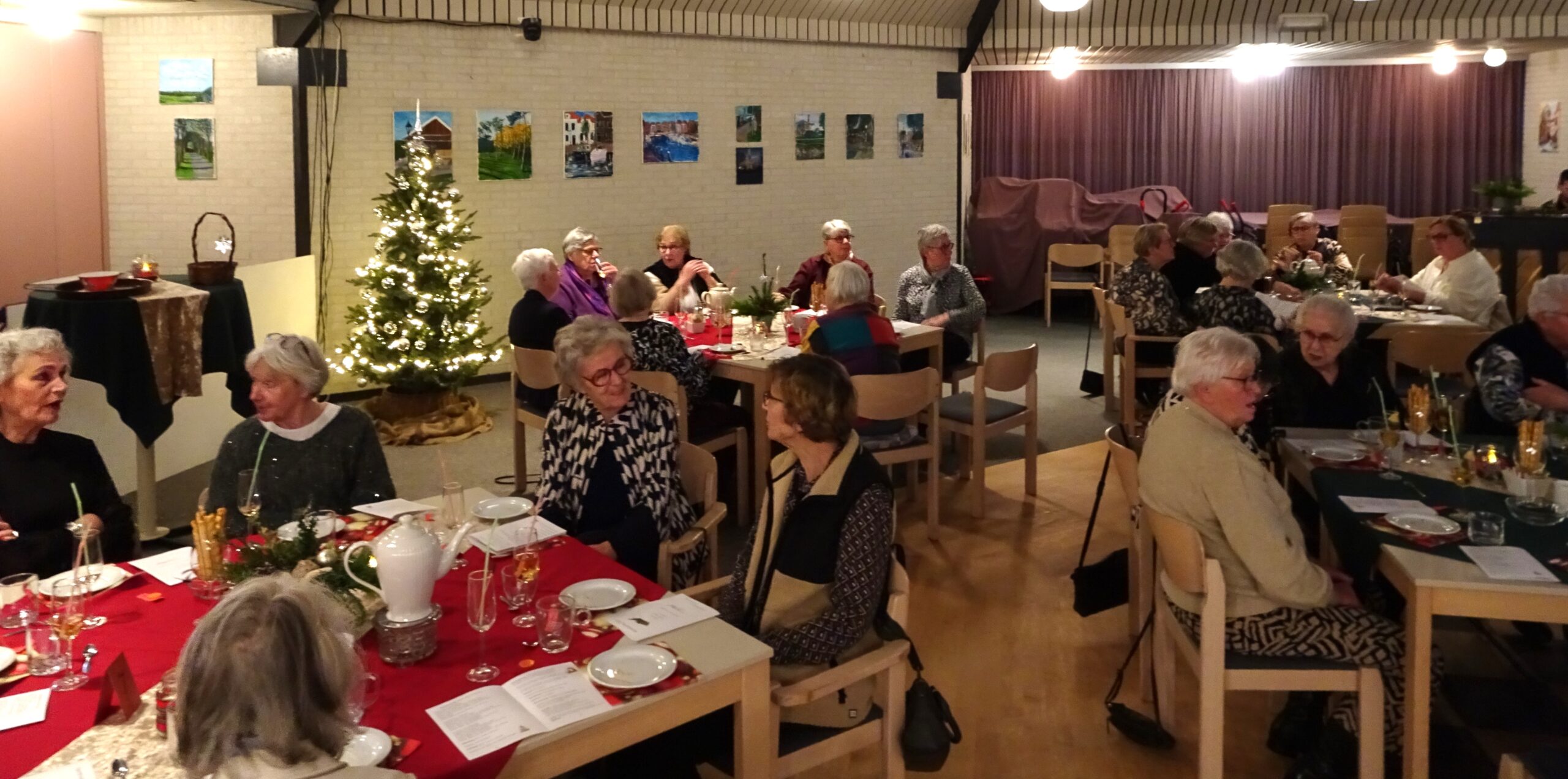 Kerstmiddag 2025 door wijk 4/5
