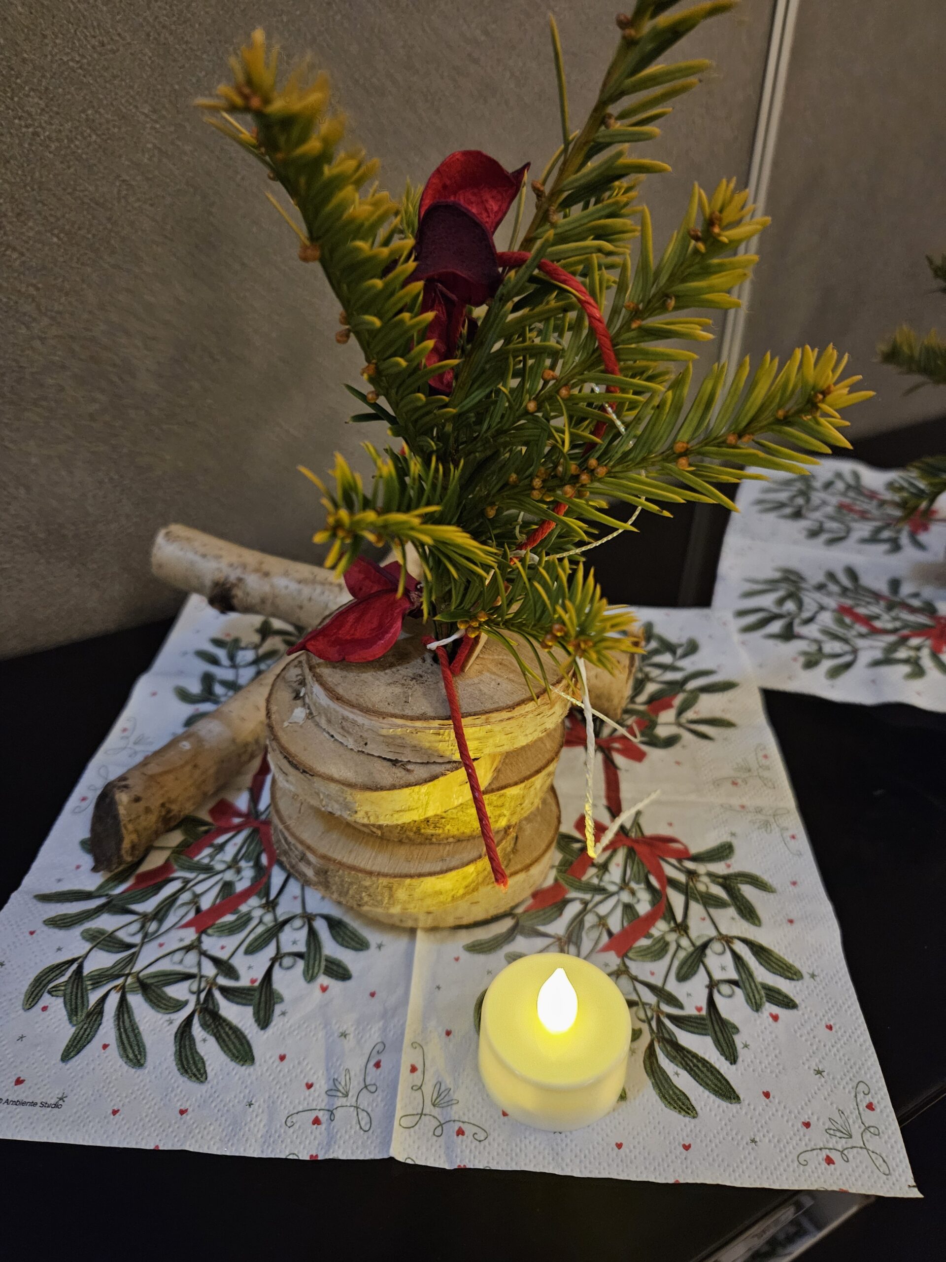 Kerstledenavond december 2026:  Cabaretgroep ‘Het Vrouwenspektakel’ voert de eenakter ‘Het Kerstdiner’ op.