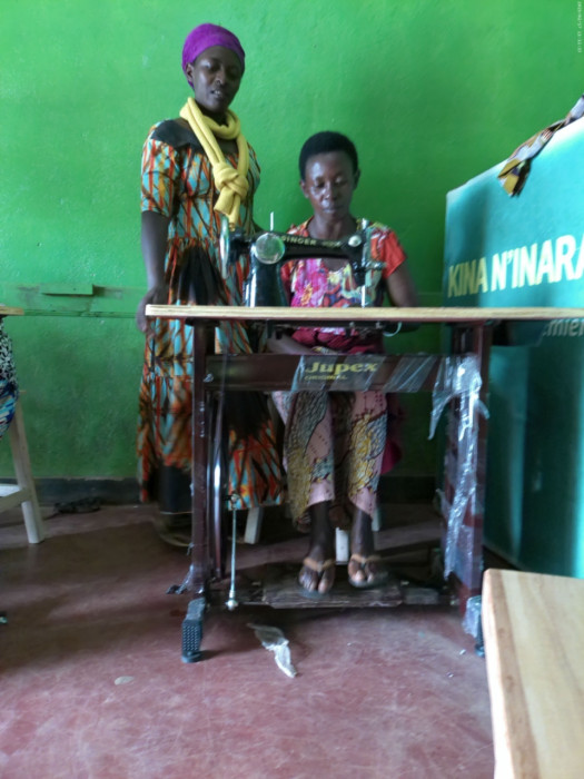 75 JARIG bestaan van de Vrouwen van Nu NAGELE