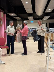 3B327446-4101-41BB-95BE-21452BC79CAD