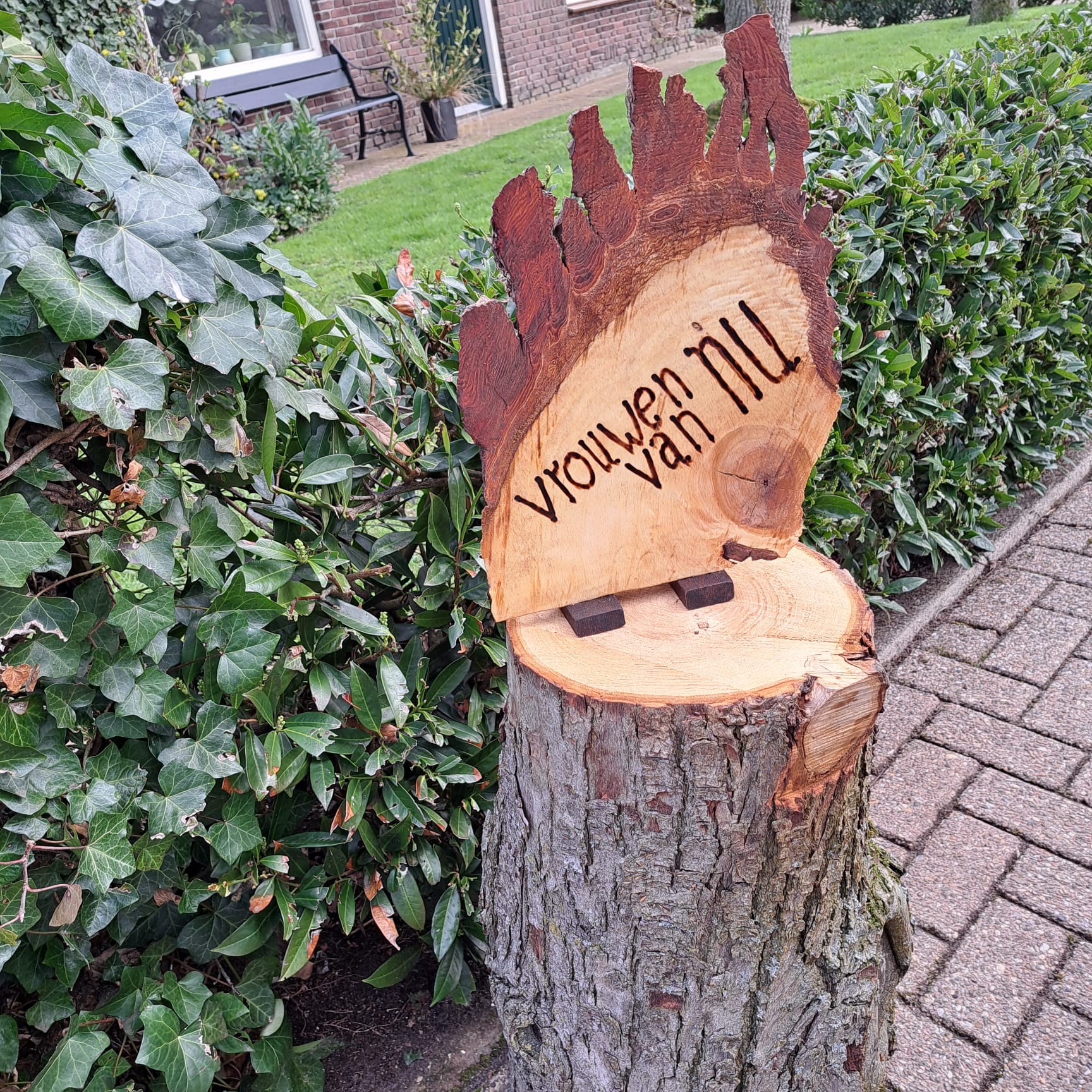 2026-03-27 Houtsnijwerk Peeters