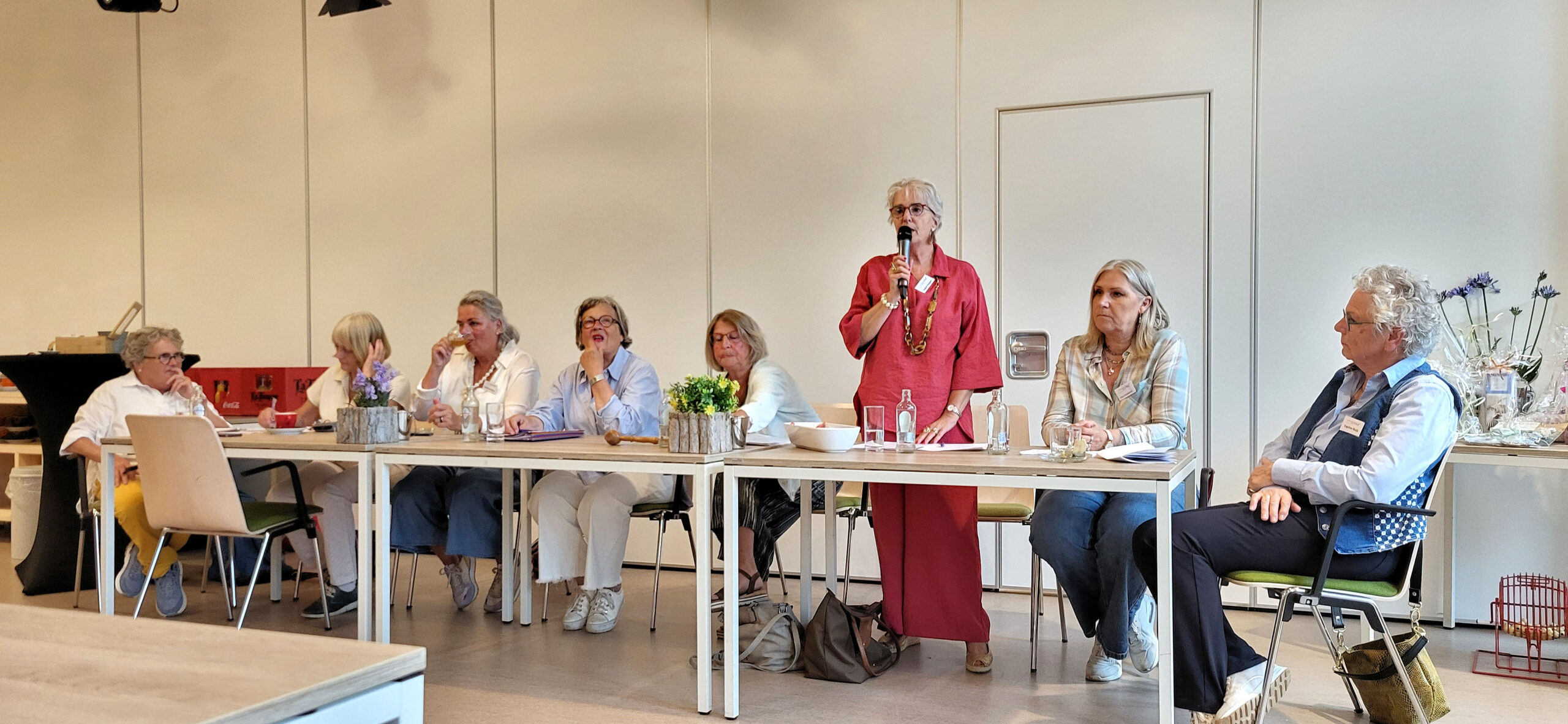 Leden/opheffingsvergadering