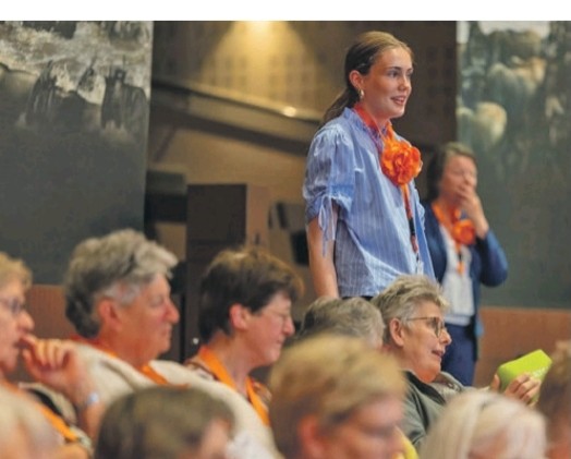 Opzoek naar nieuwe contact, inspirerende gesprekken en gezellige activiteiten? Bij VvN ontmoet je vrouwen met belangstelling voor cultuur, maatschappelijke thema;s, creativiteit, beweging en persoonlijke ontwikkeling
